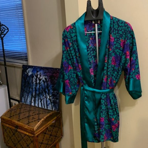 Victorias Secret Gold Label  Floral Print Robe - Picture 1 of 4